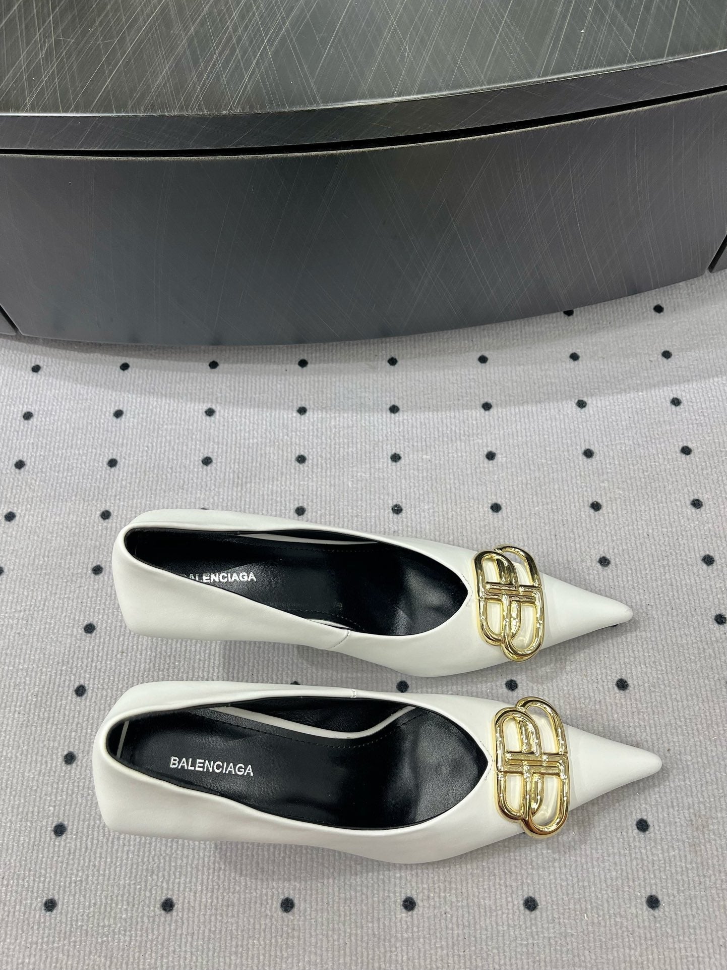Balanciaga HEELED PUMPS 65 MM IN WHITE SMOOTH LAMBSKIN GOLD HARDWARE