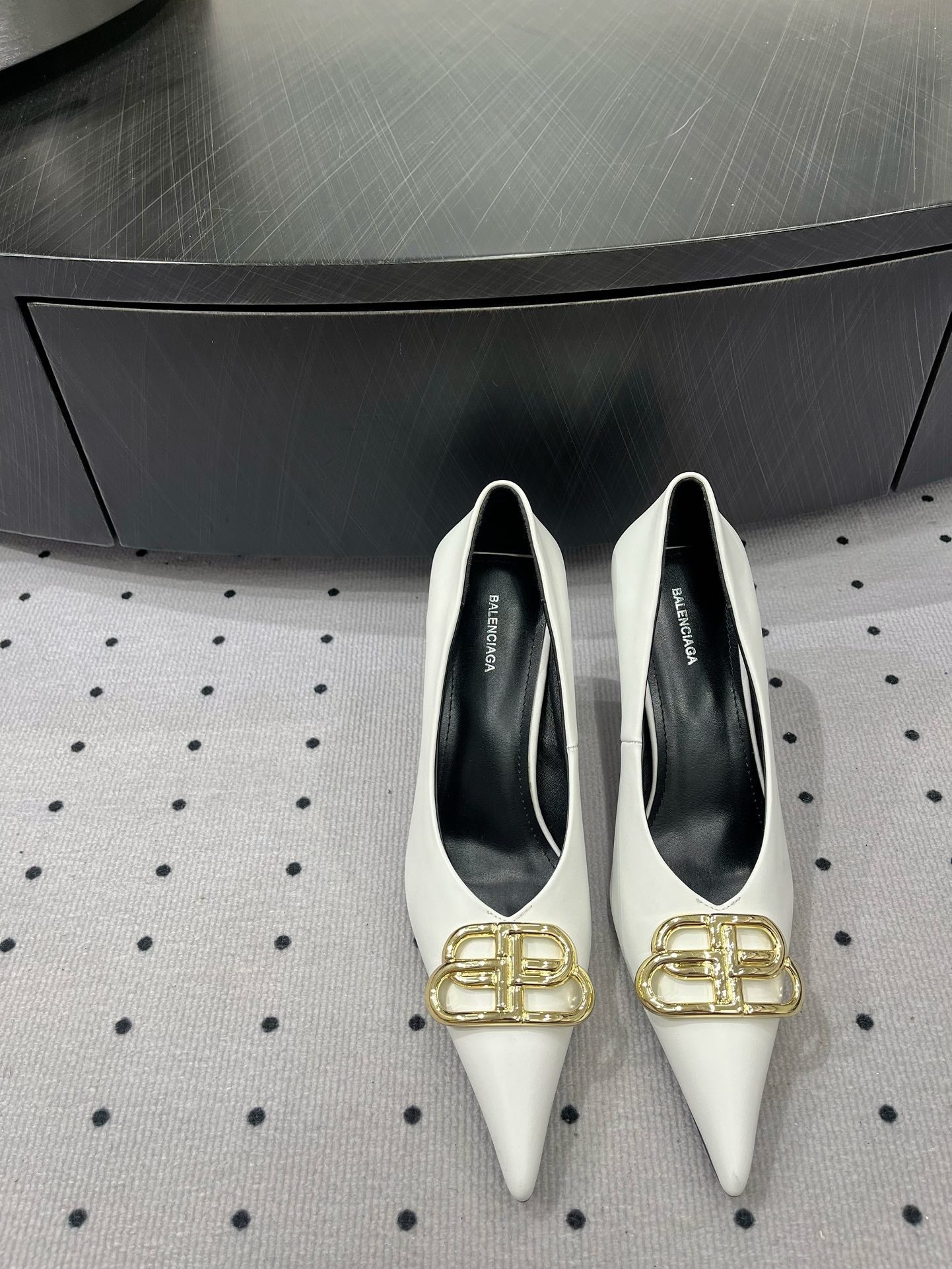 Balanciaga HEELED PUMPS 65 MM IN WHITE SMOOTH LAMBSKIN GOLD HARDWARE