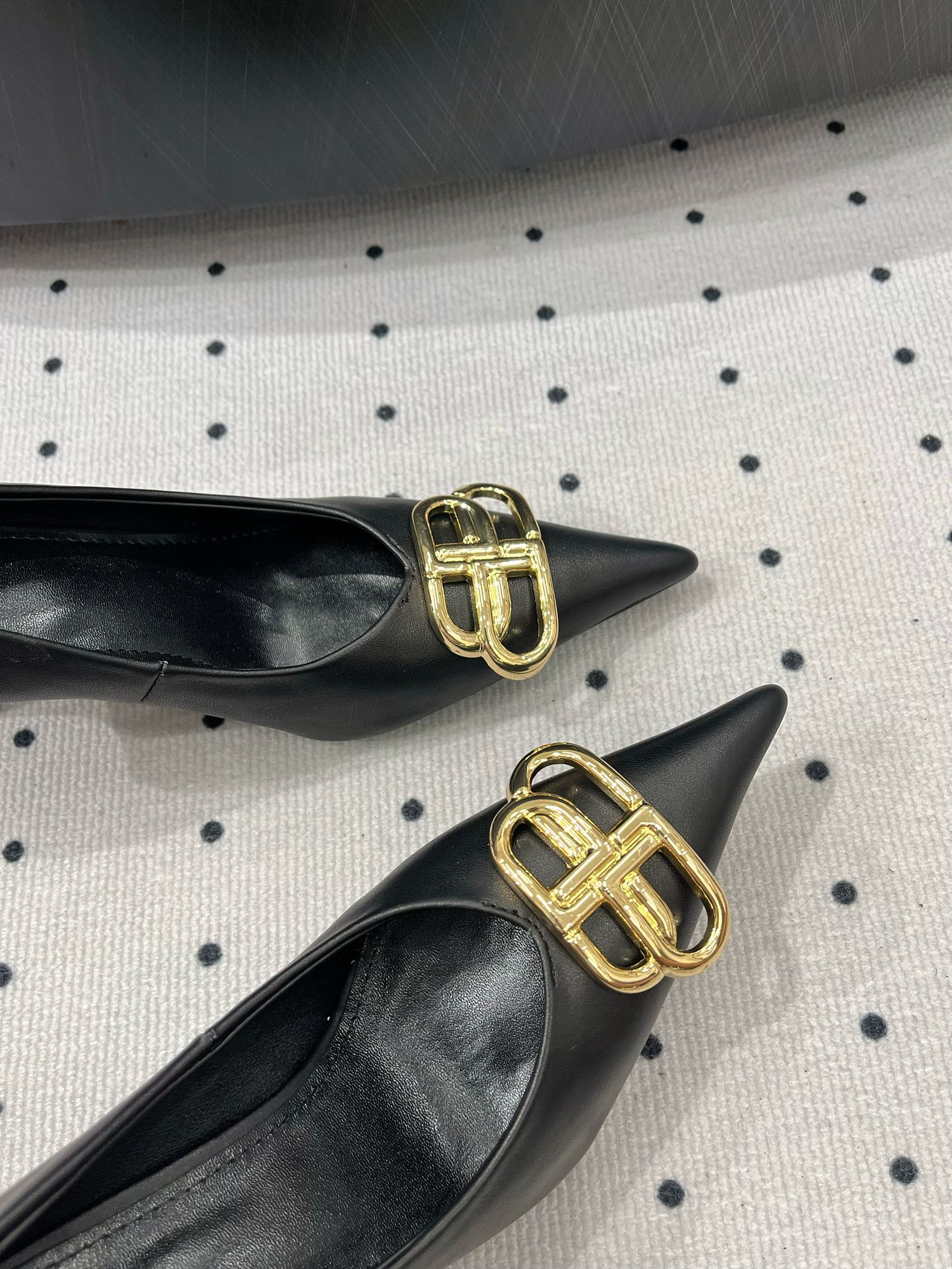 Balanciaga HEELED PUMPS 65 MM IN BLACK SMOOTH LAMBSKIN GOLD HARDWARE