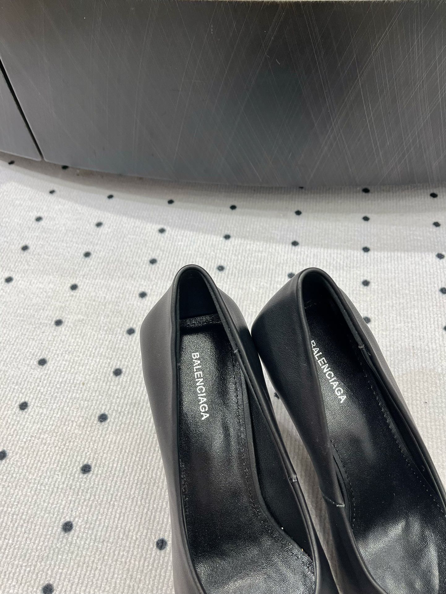 Balanciaga HEELED PUMPS 65 MM IN BLACK SMOOTH LAMBSKIN GOLD HARDWARE
