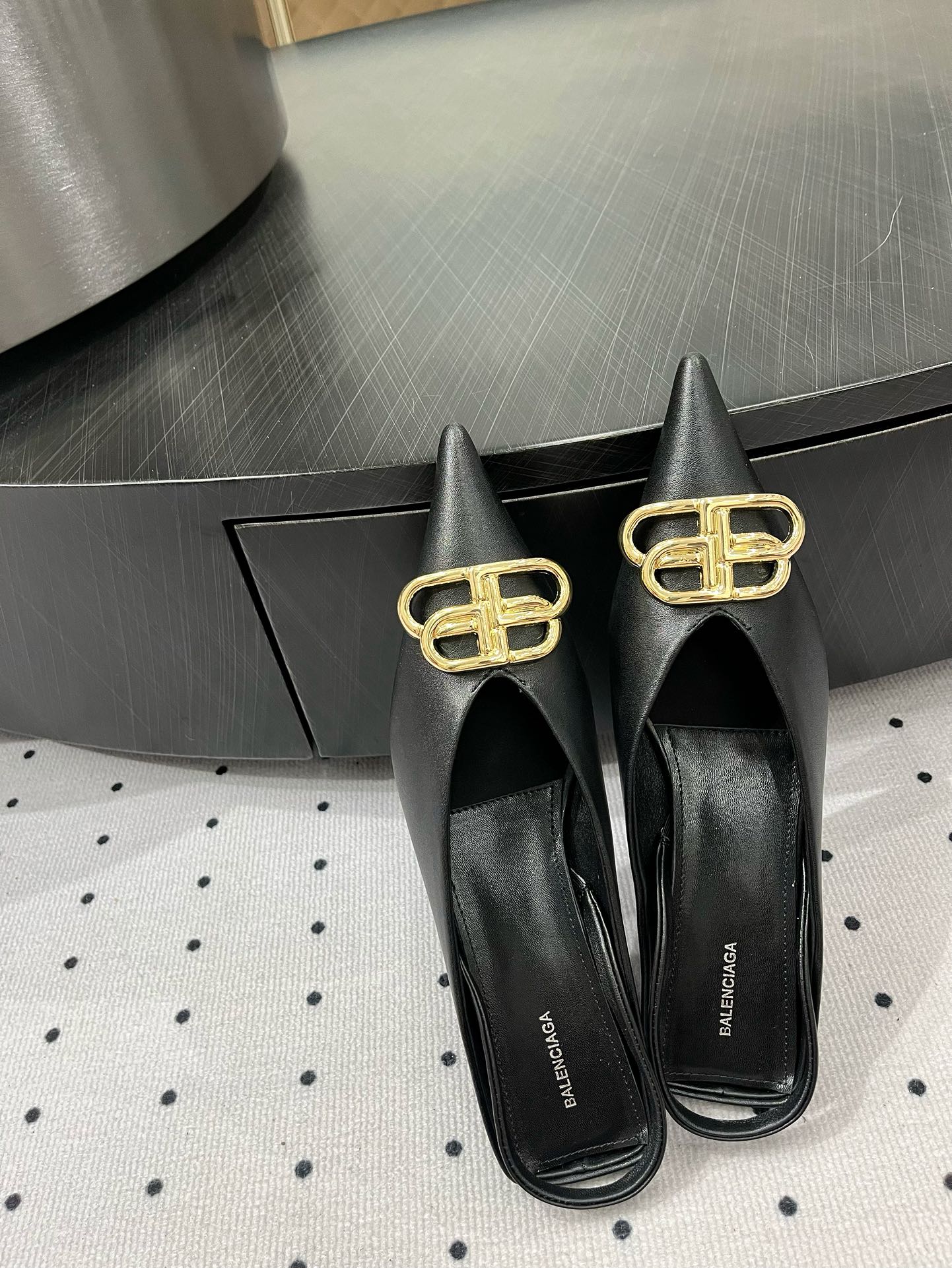 Balanciaga HEELED SLINGBACK 45 MM IN BLACK SMOOTH LAMBSKIN GOLD HARDWARE
