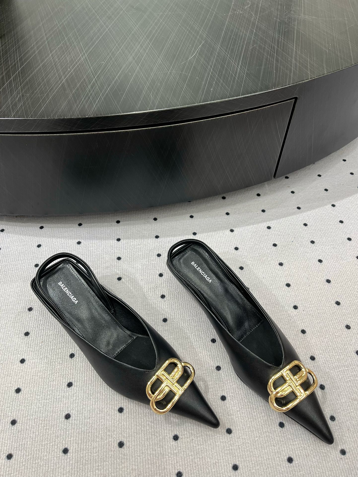 Balanciaga HEELED SLINGBACK 45 MM IN BLACK SMOOTH LAMBSKIN GOLD HARDWARE