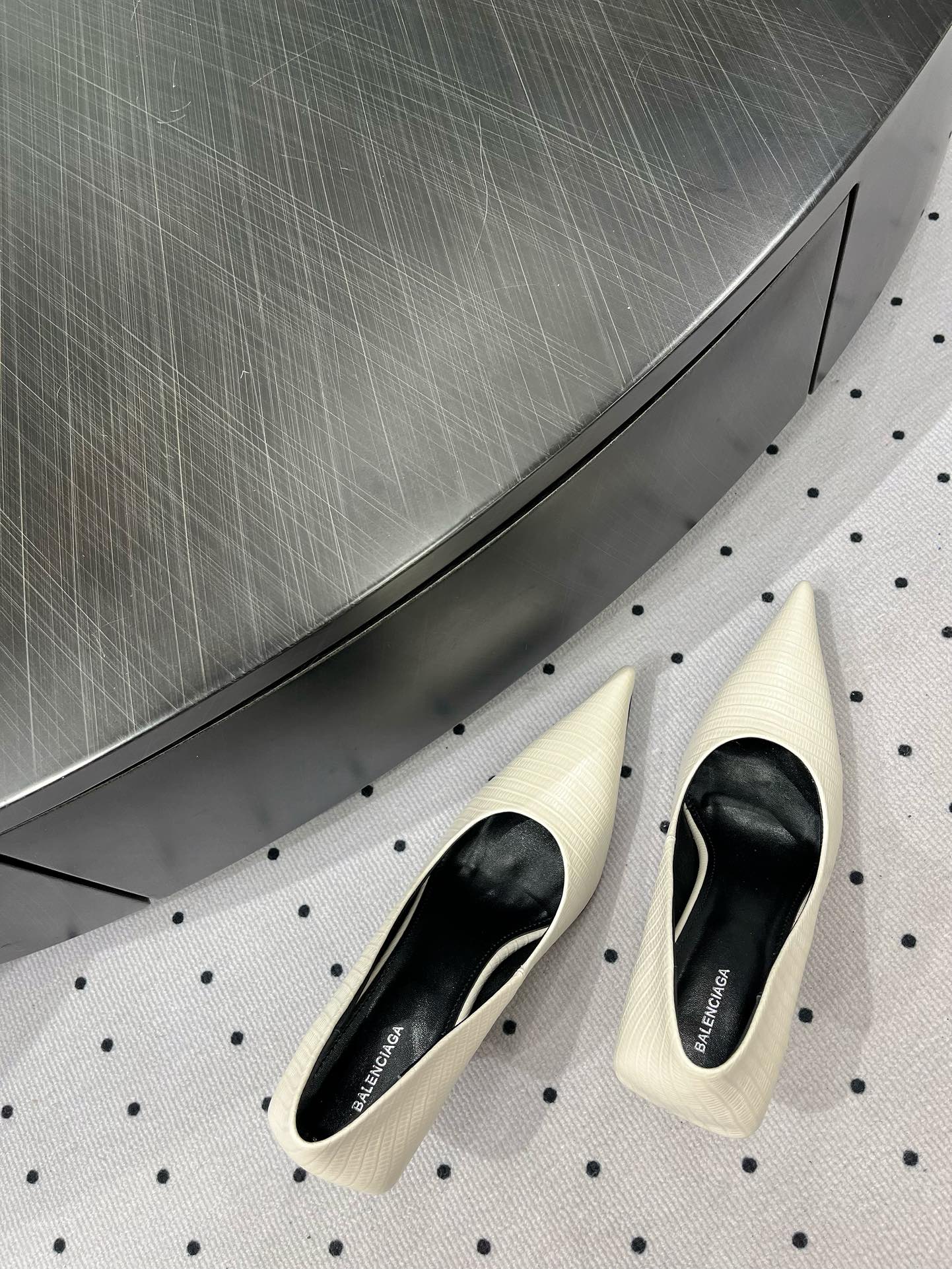 Balanciaga CLASSIC PUMPS 65MM IN CREAM LIZARD PATTERN CALFSKIN