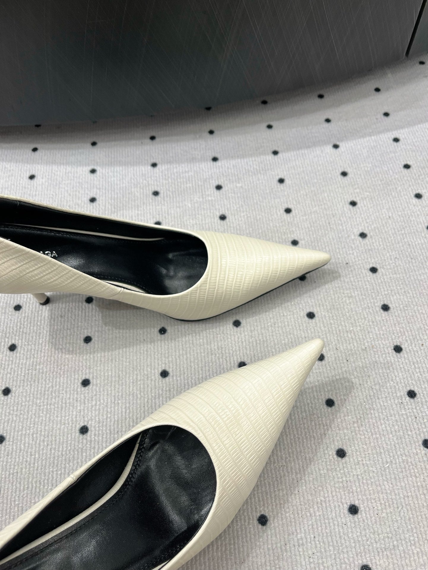 Balanciaga CLASSIC PUMPS 65MM IN CREAM LIZARD PATTERN CALFSKIN