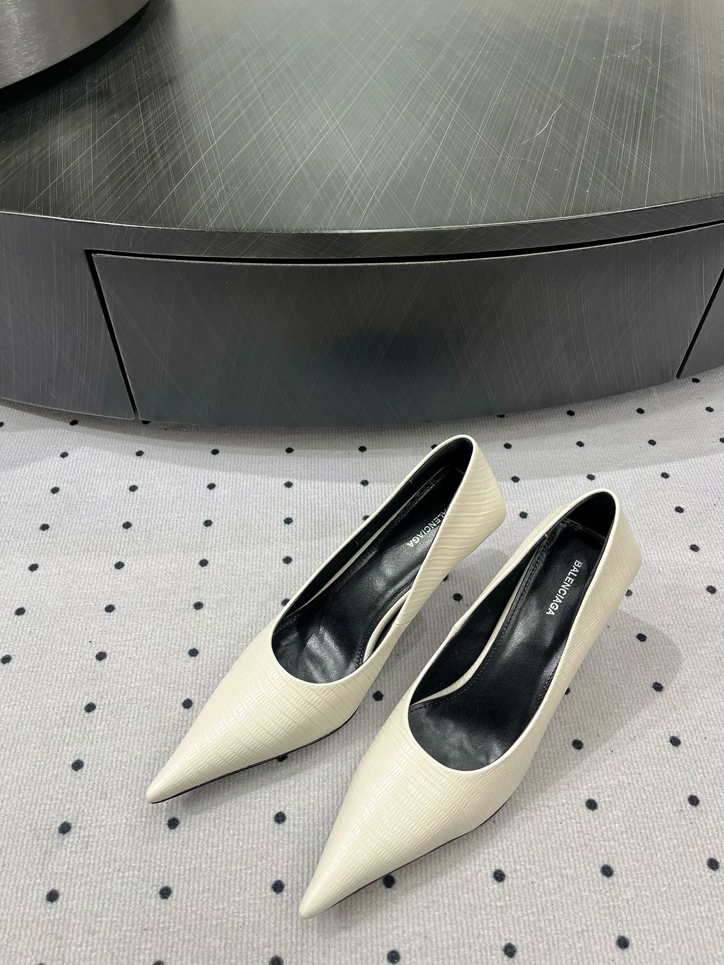 Balanciaga CLASSIC PUMPS 65MM IN CREAM LIZARD PATTERN CALFSKIN