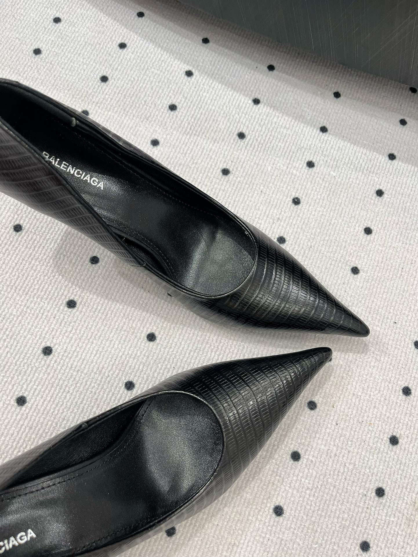 Balanciaga CLASSIC PUMPS 65MM IN BLACK LIZARD PATTERN CALFSKIN