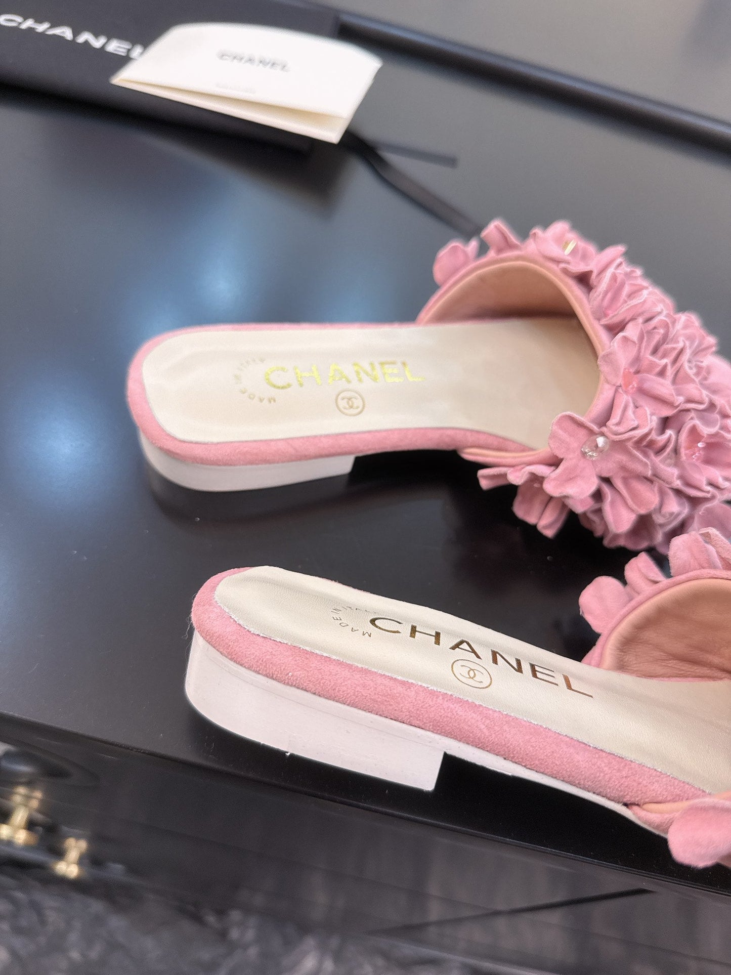 CHANEL 25C Mules Pink Suede Strass