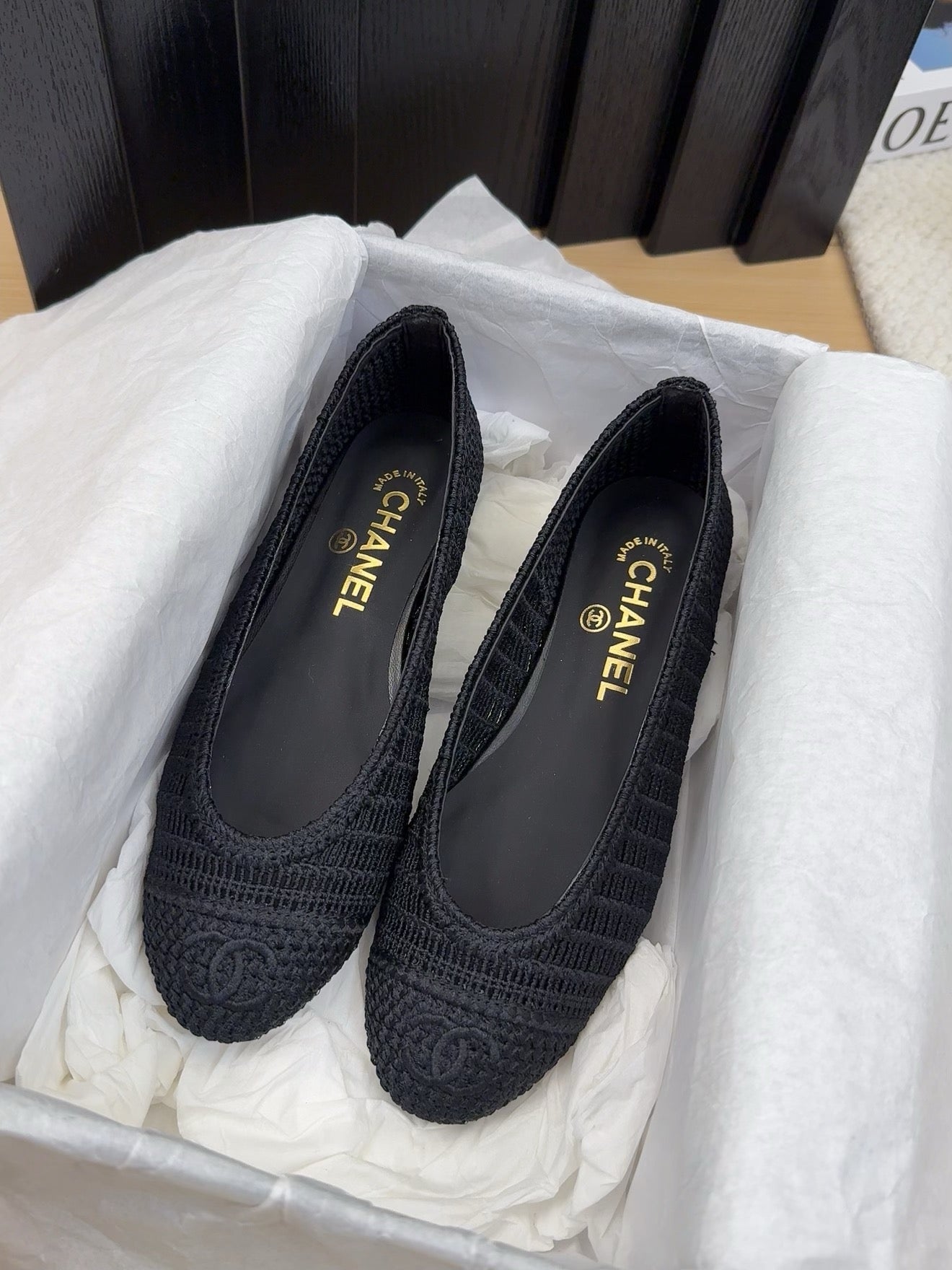 CHANEL 25 Ballet Flat Black Raffia