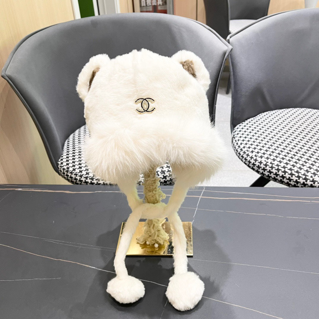 CHANEL BEANIE HAT IN WHITE FLEECE AND WOOL 433166
