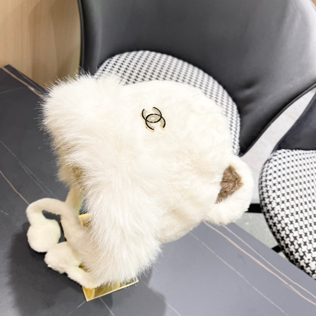 CHANEL BEANIE HAT IN WHITE FLEECE AND WOOL 433166