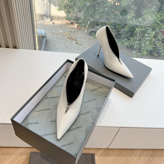 Balanciaga ZIPPER POINTED-TOE HIGH PUMPS IN WHITE WAX-OIL SHEEPSKIN