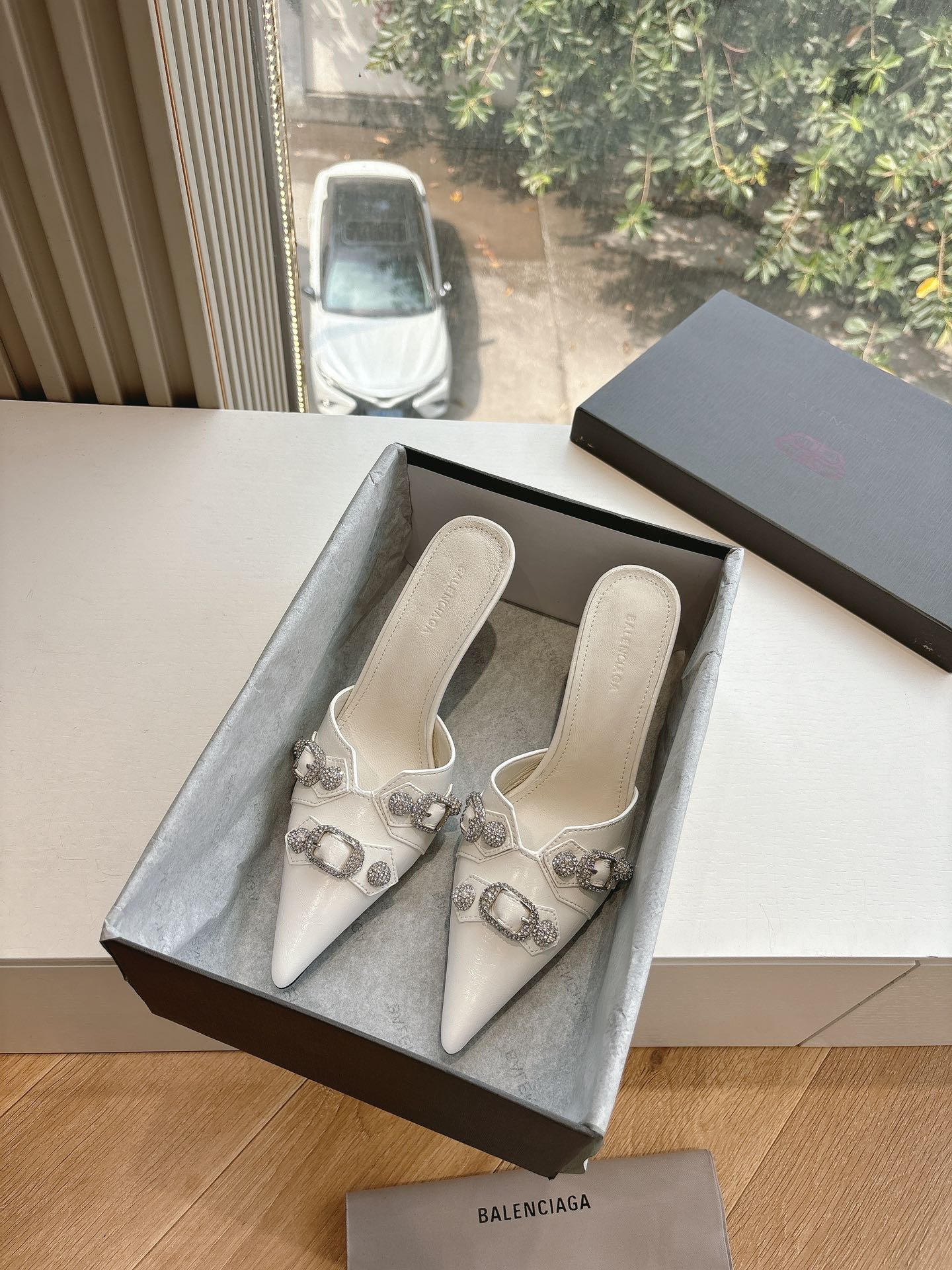 Balanciaga CRYSTAL BUCKLE WHITE CALFSKIN HEELED MULES