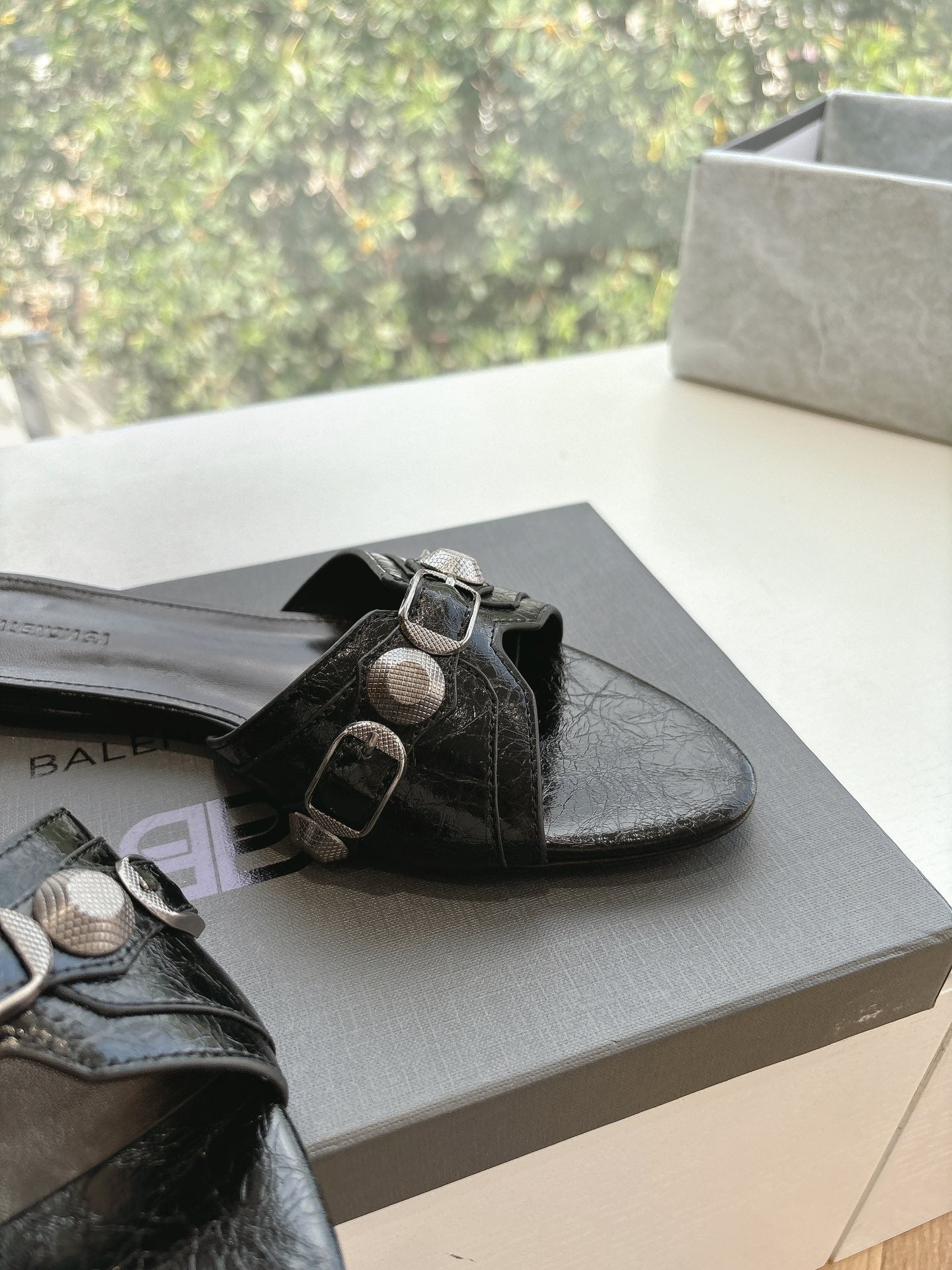 Balanciaga CAGOLE FLAT MULES IN BLACK CALFSKIN