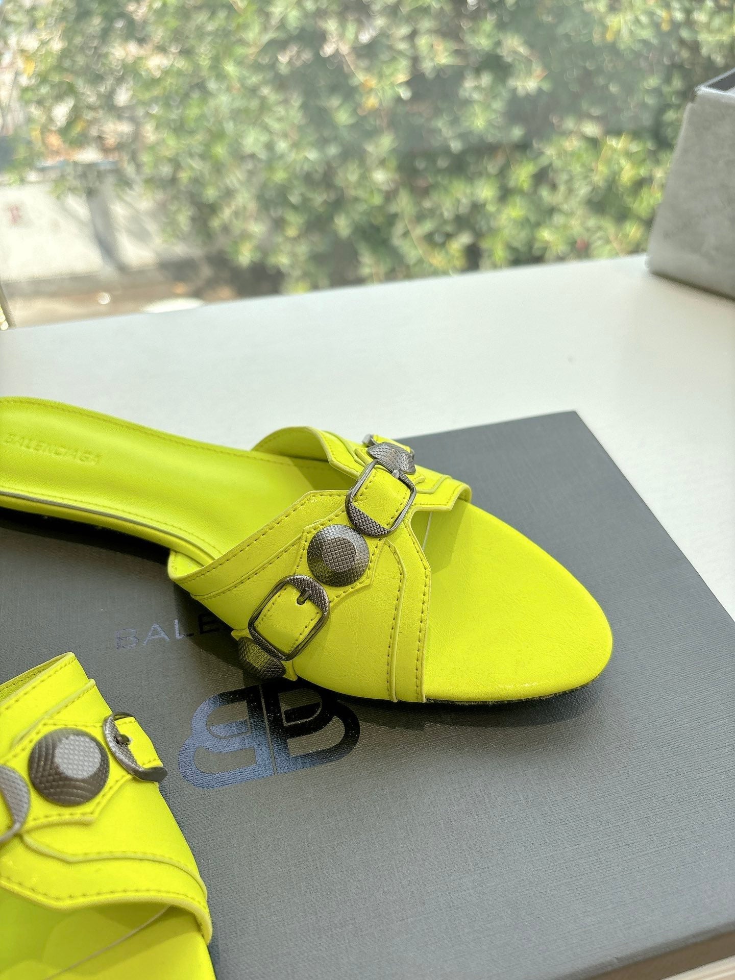 Balanciaga CAGOLE FLAT MULES IN LIME YELLOW CALFSKIN