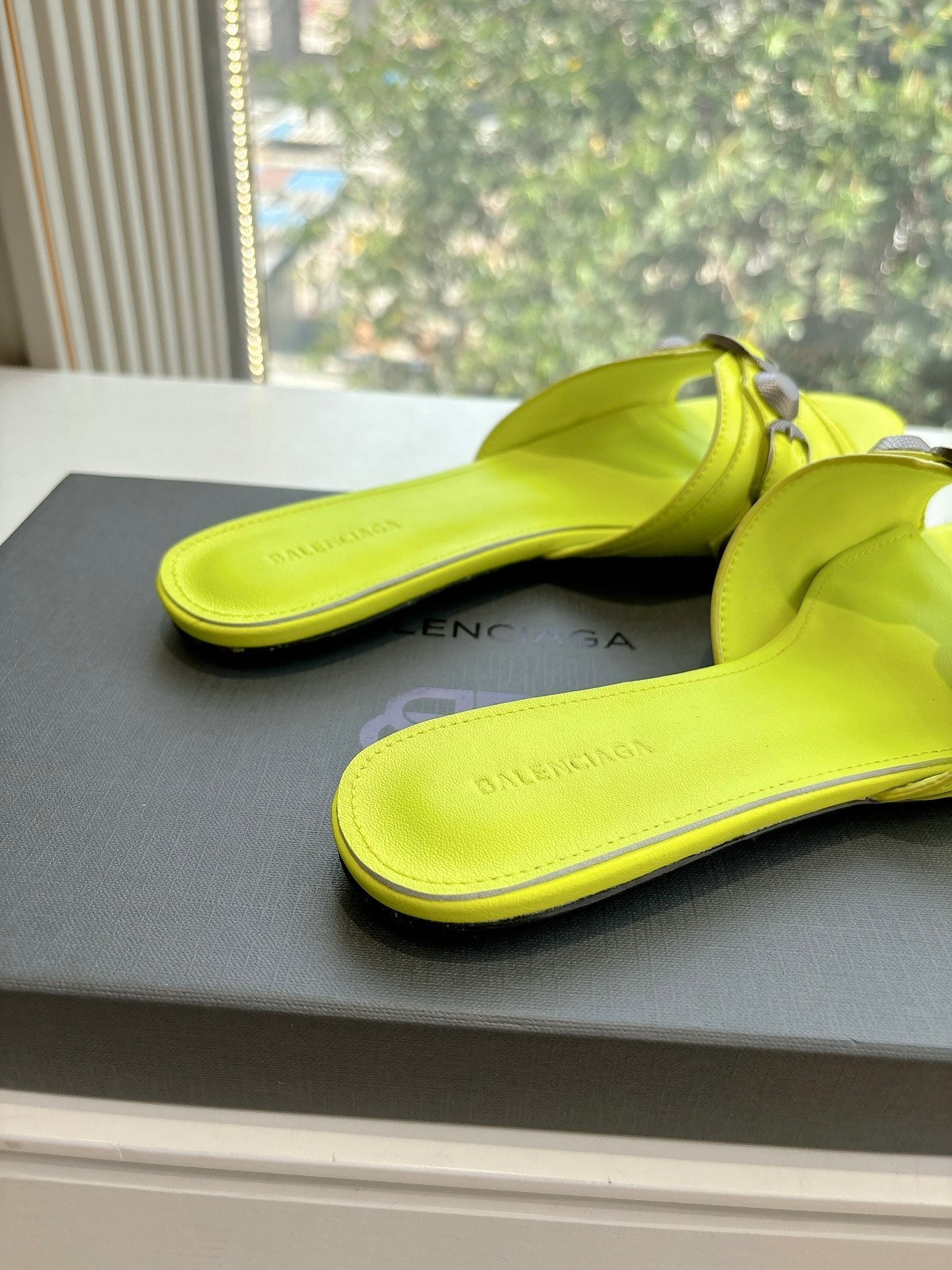 Balanciaga CAGOLE FLAT MULES IN LIME YELLOW CALFSKIN