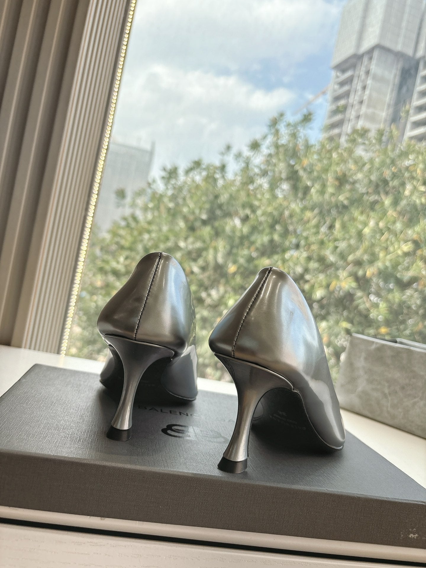 Balanciaga HIGH PUMPS IN RHINO GRAY PATENT CALFSKIN