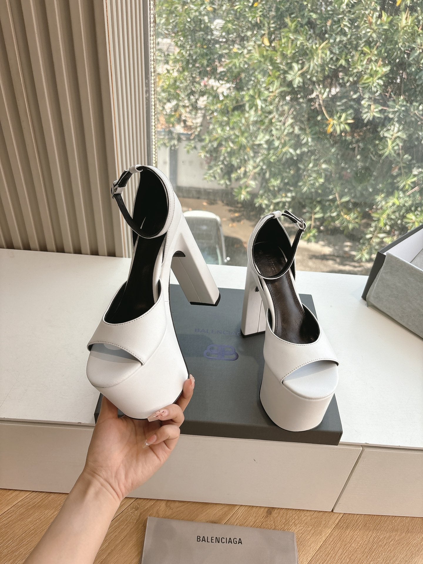 Balanciaga PLATFORM ANKLE STRAP HEELS IN WHITE SMOOTH CALFSKIN