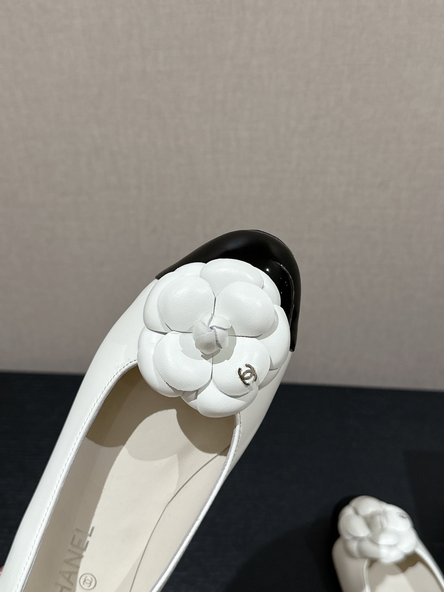 CHANEL ballet flat flower white calfskin black patent calfskin