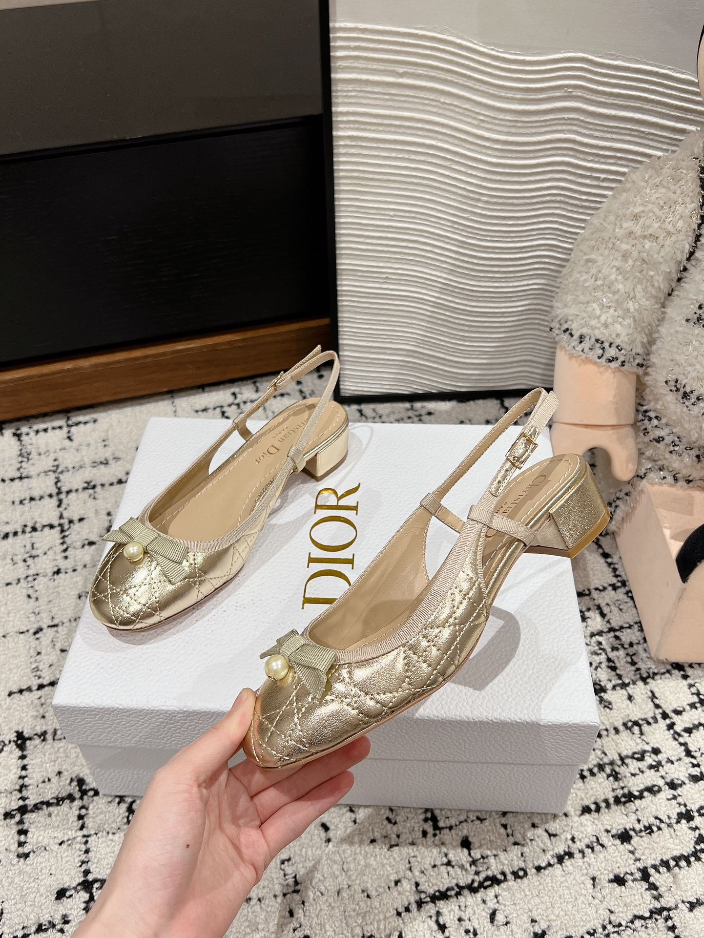 DIOR Ballet Slingback Pump 30mm In Gold Quilted Calfskin 997041