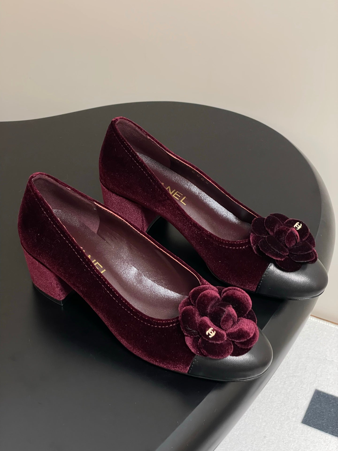 CHANEL 25S Ballet Flower