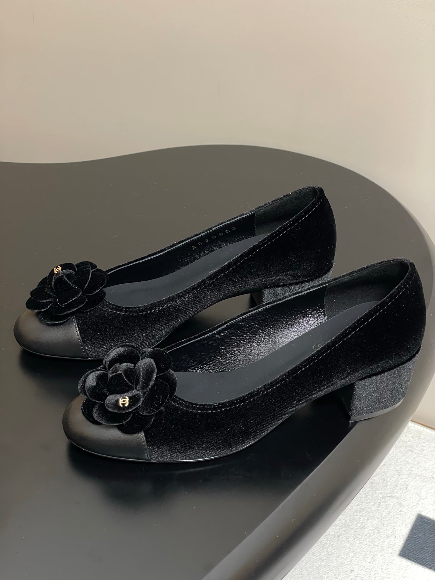 CHANEL 25S Ballet Flower