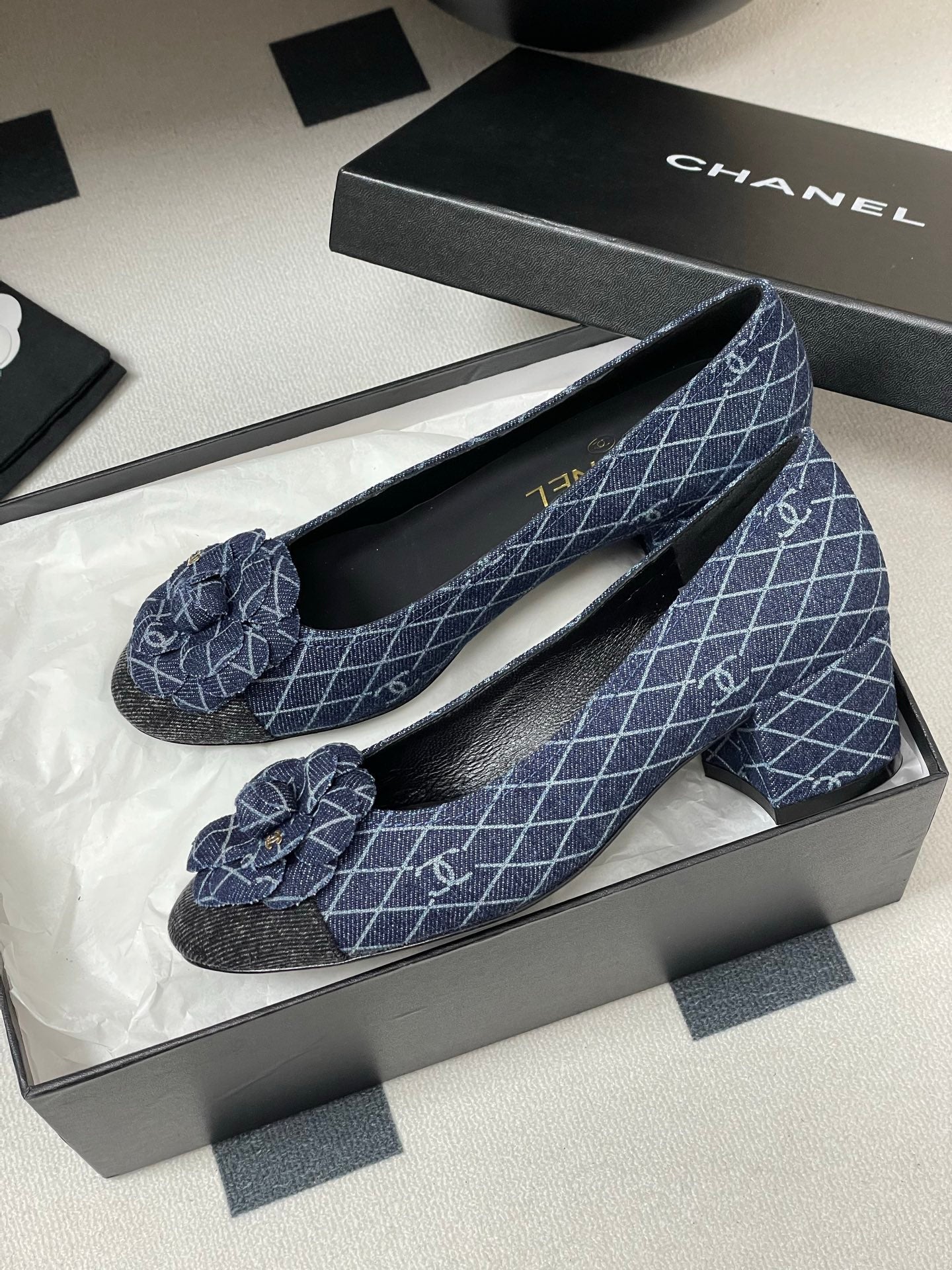 CHANEL 25S Ballet Flower