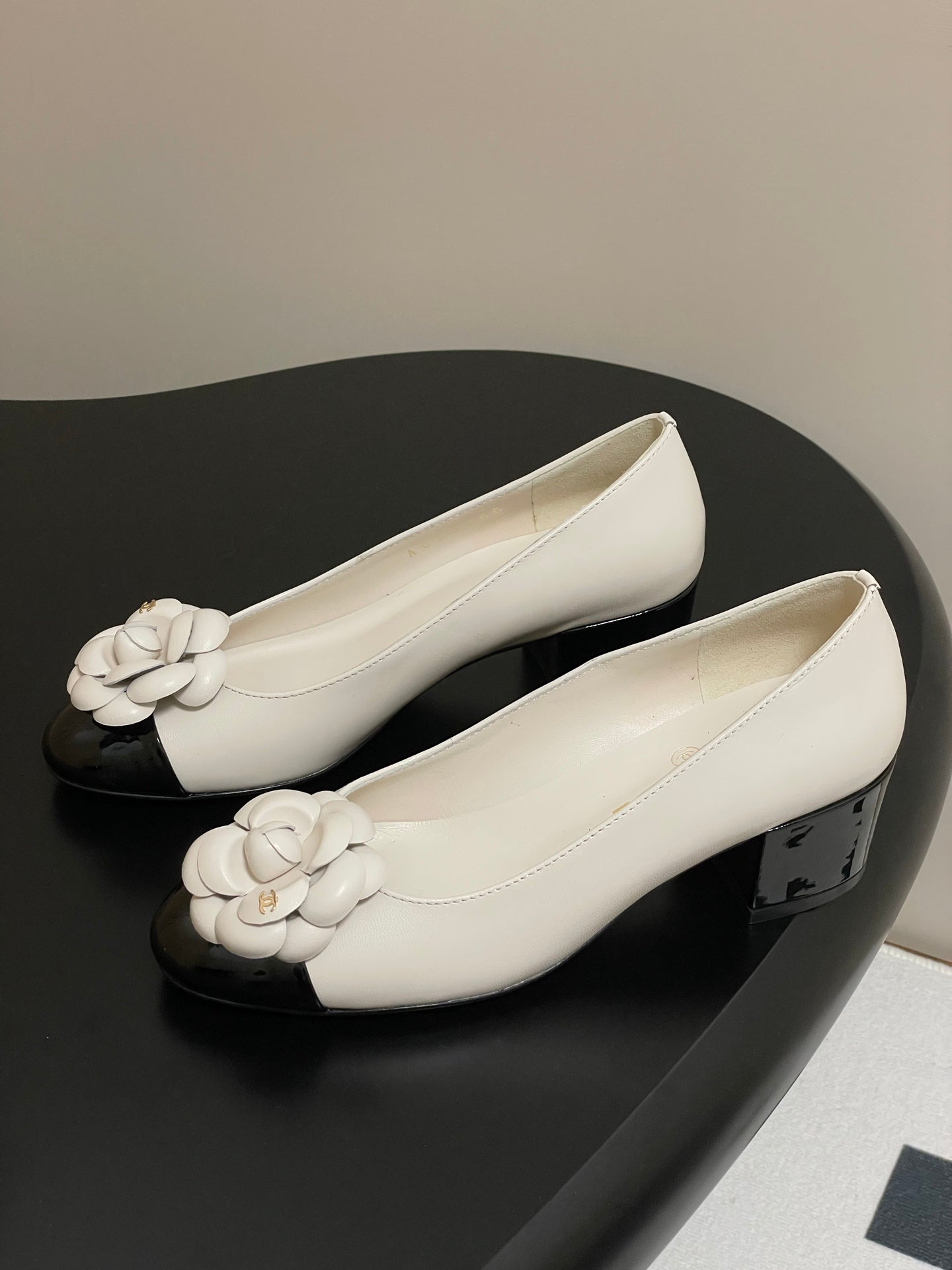 CHANEL 25S Ballet Flower