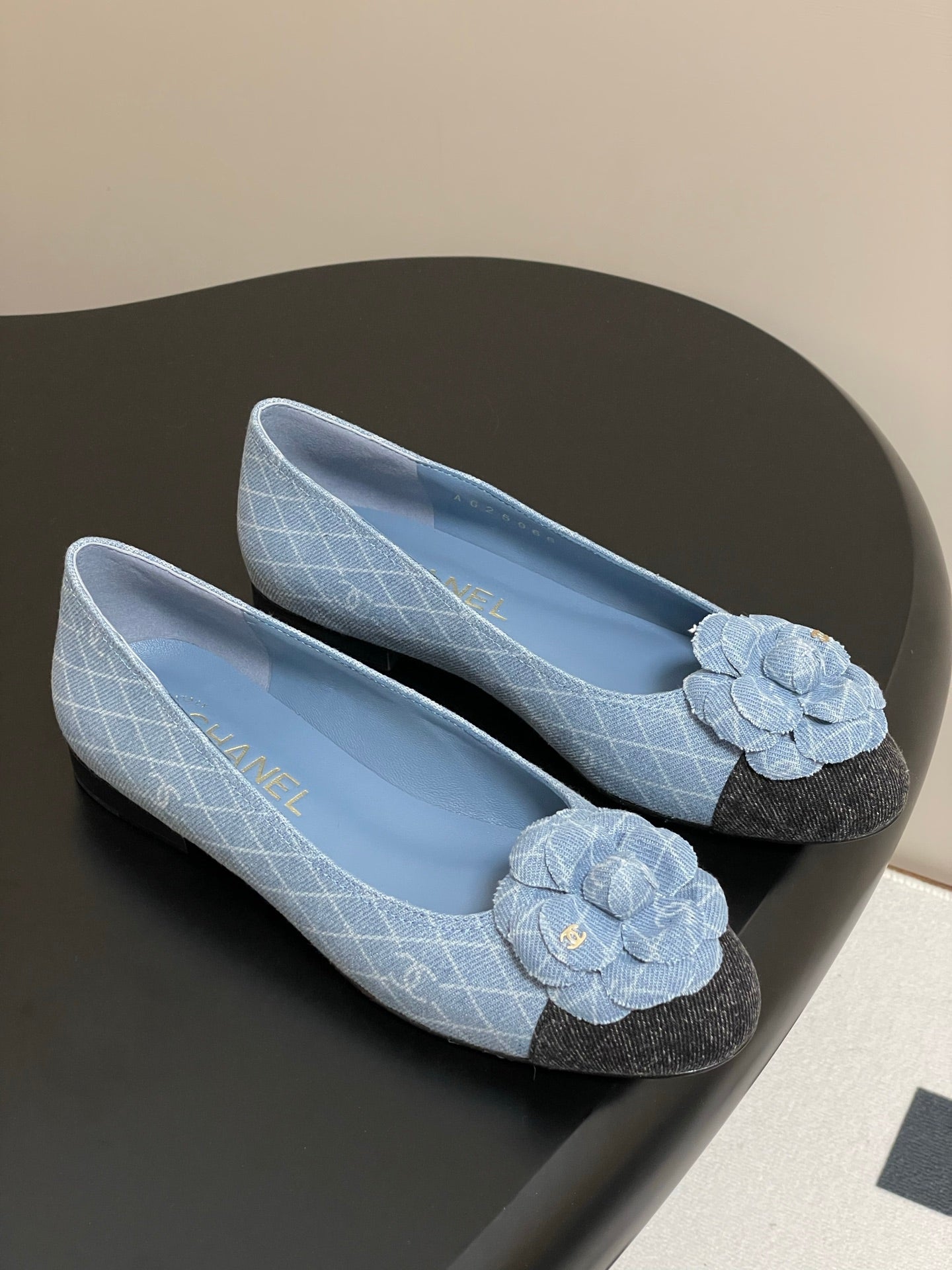 CHANEL 25S Ballet Flower
