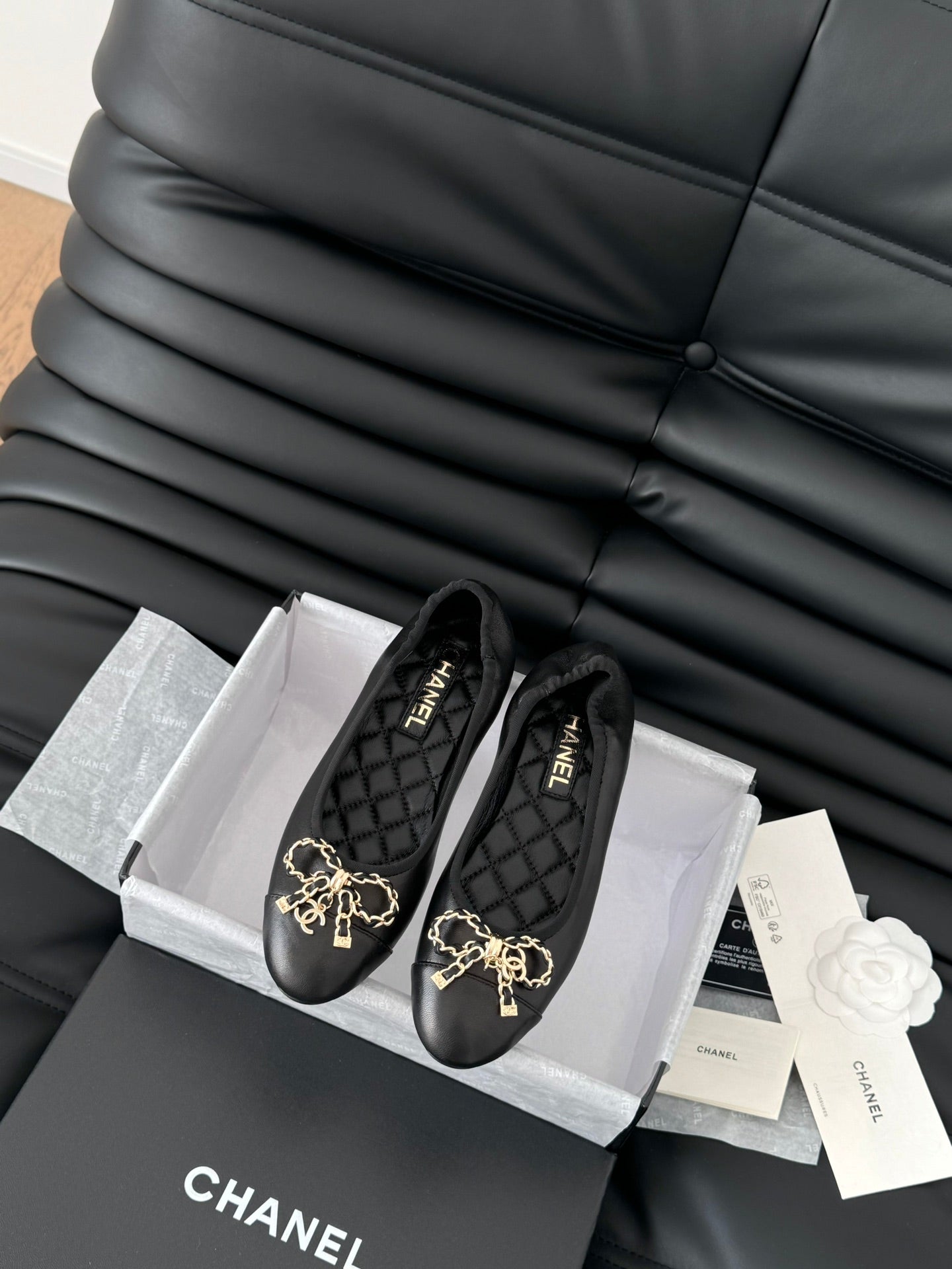 CHANEL Ballet Flats In Black Lambskin 143528