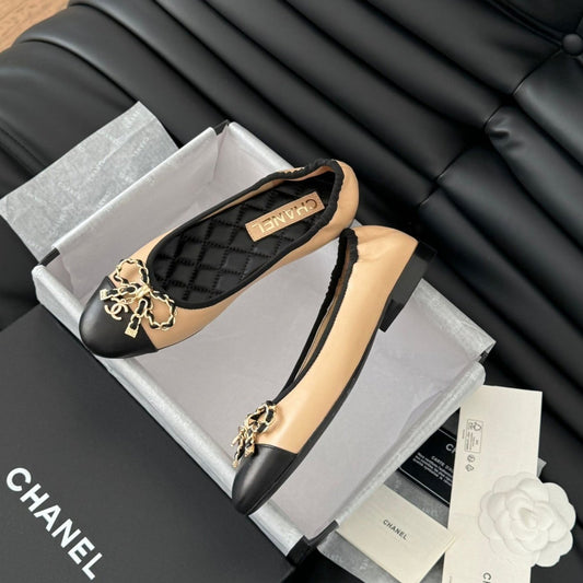 CHANEL Ballet Flats In Beige Lambskin 143530
