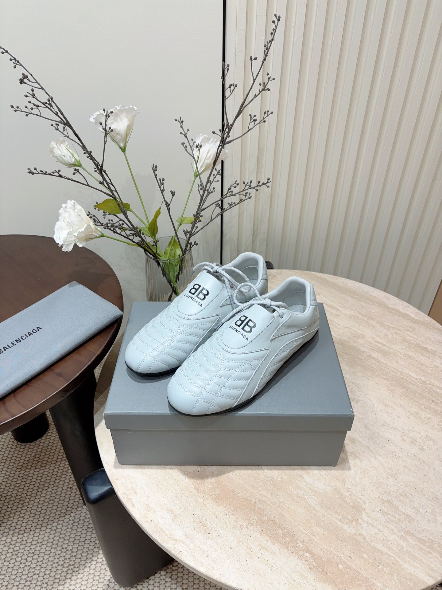 Balanciaga SOCCER SNEAKER IN WHITE QUILTED LAMBSKIN