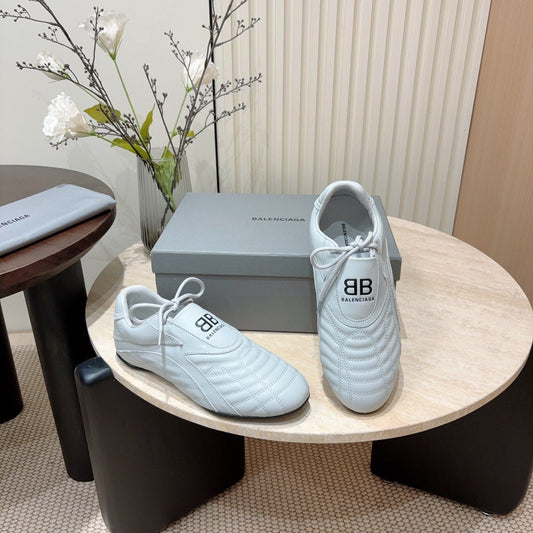 Balanciaga SOCCER SNEAKER IN WHITE QUILTED LAMBSKIN
