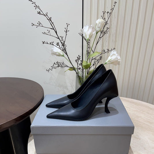 Balanciaga CURVED HEEL SHALLOW MOUTH PUMPS IN BLACK CALFSKIN