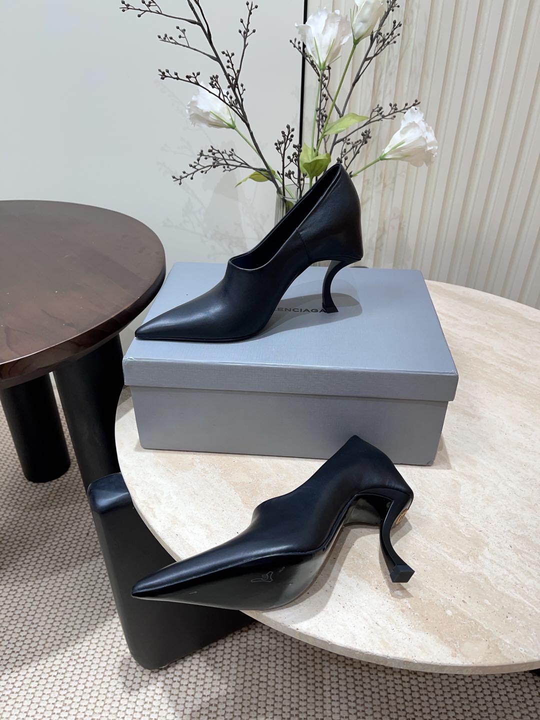 Balanciaga CURVED HEEL DEEP MOUTH PUMPS IN BLACK CALFSKIN