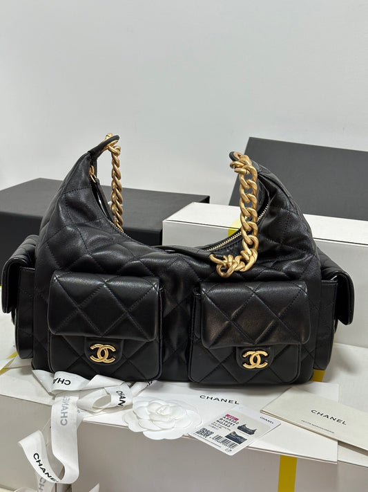 CHANEL 25C Hobo 35cm Black Lambskin Gold Hardware 243536