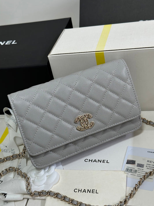 CHANEL 25P Wallet On Chain 19cm Light Gray Cowhide Heart Rhinestone 243598