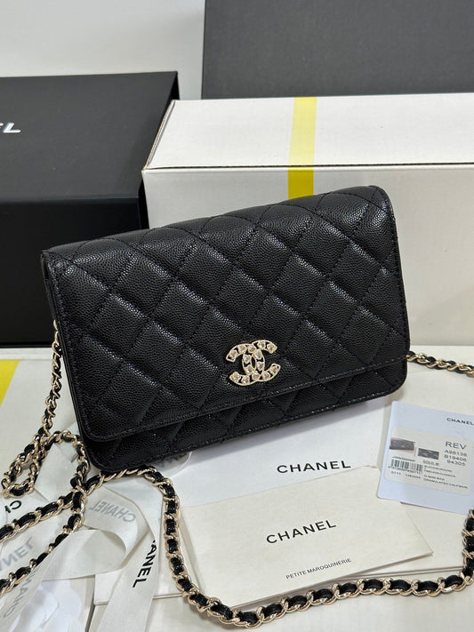 CHANEL 25P Wallet On Chain 19cm Black Cowhide Heart Rhinestone 243601
