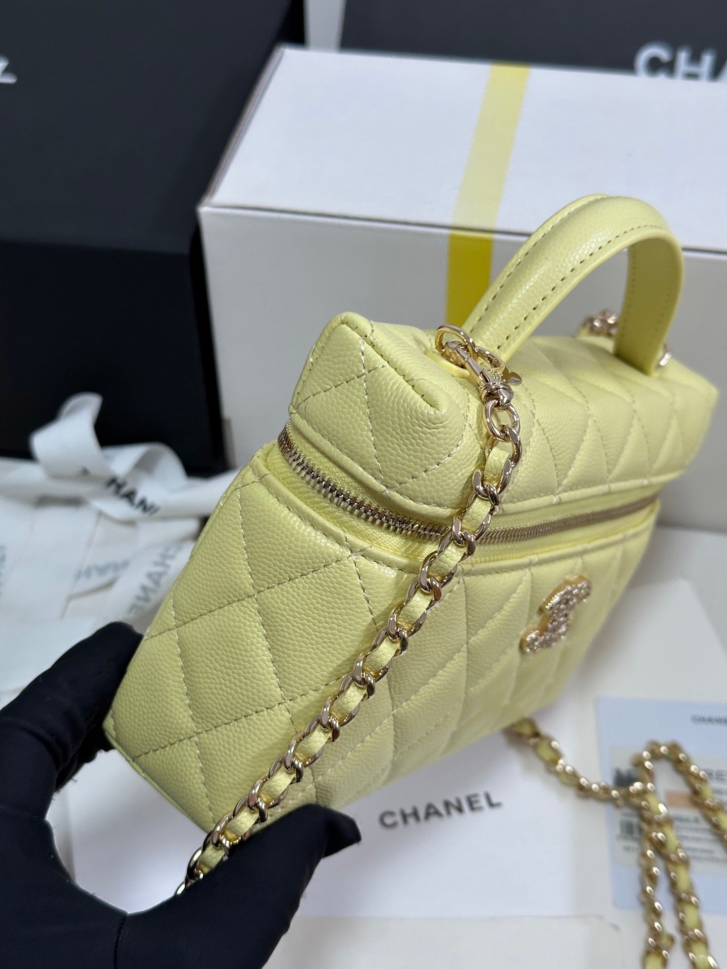 CHANEL 25P Vanity Case 19.5cm Yellow Pastel Calfskin Heart Rhinestone 243607