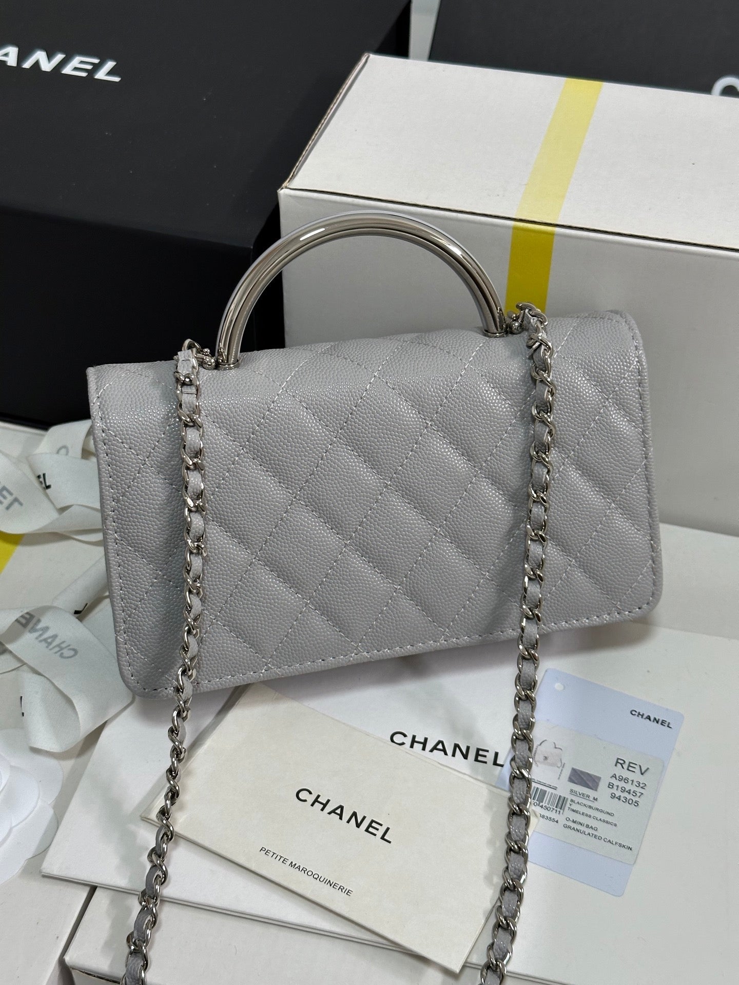 CHANEL 25P Wallet Woc Handle 17cm Light Gray Leather Silver Hardware 243436