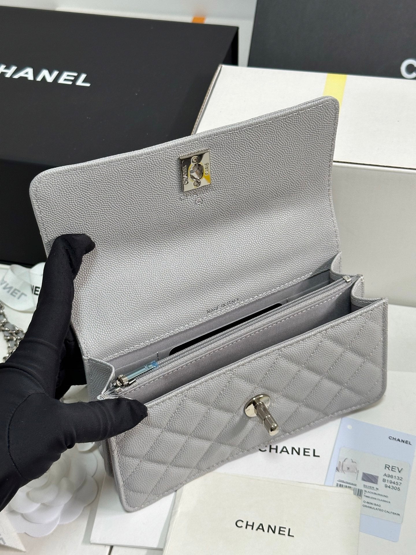 CHANEL 25P Wallet Woc Handle 17cm Light Gray Leather Silver Hardware 243436