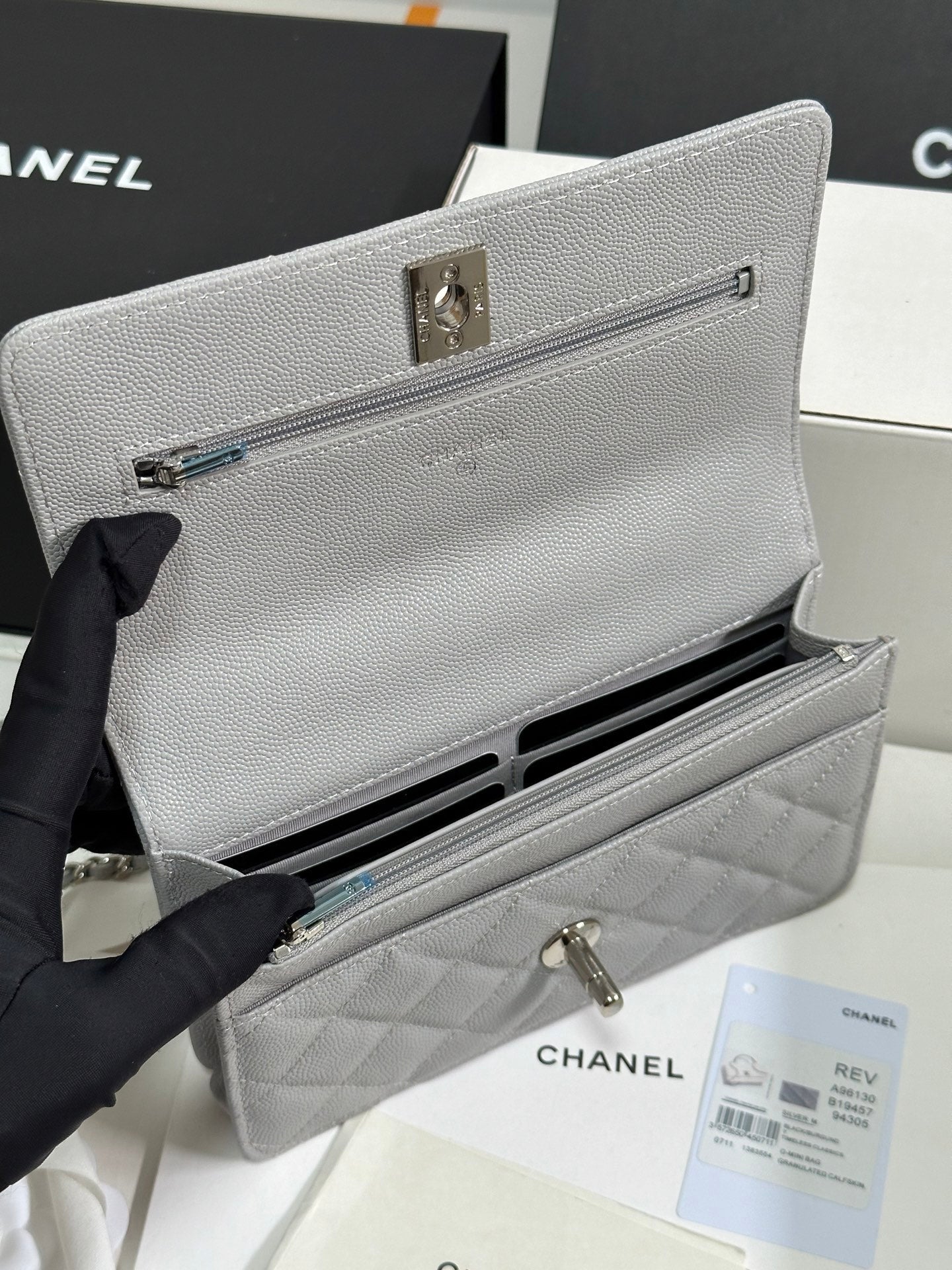 CHANEL 25P Wallet Woc Handle 19cm Light Gray Leather Silver Hardware 243454