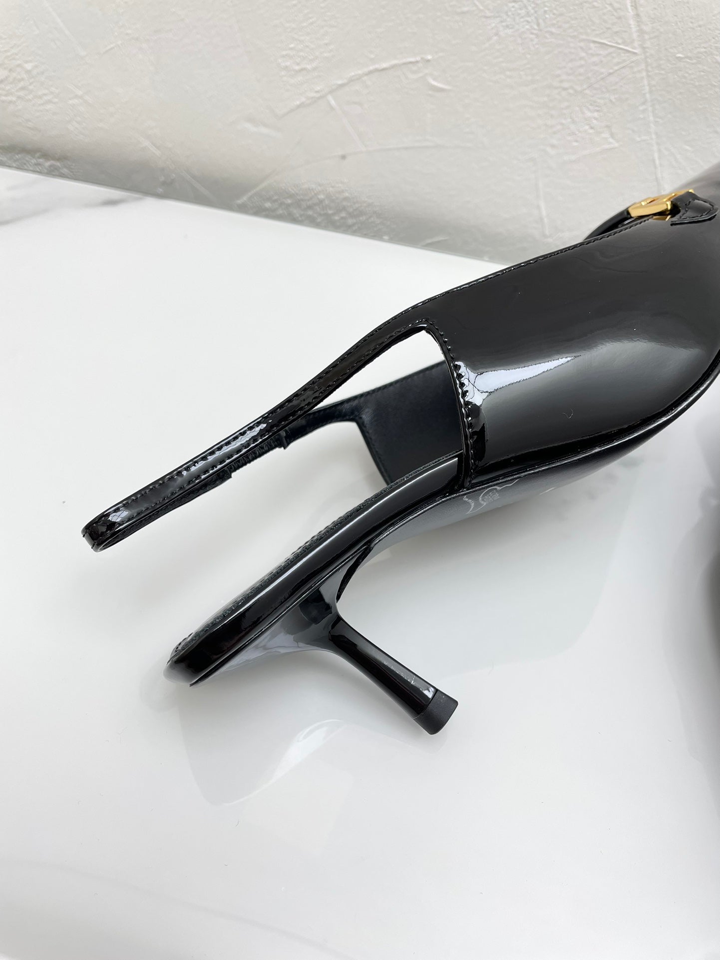 Saint Laurent CARINE SLINGBACK PUMPS 45 IN PATENT BLACK LEATHER