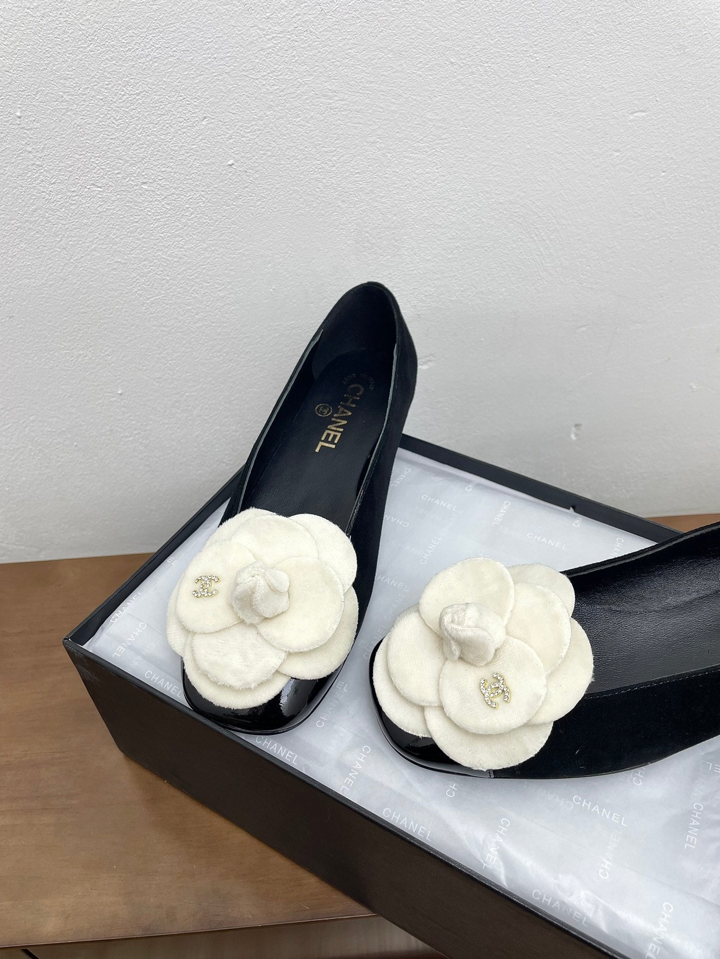 CHANEL Ballet Flats Black With Camellia White Suede