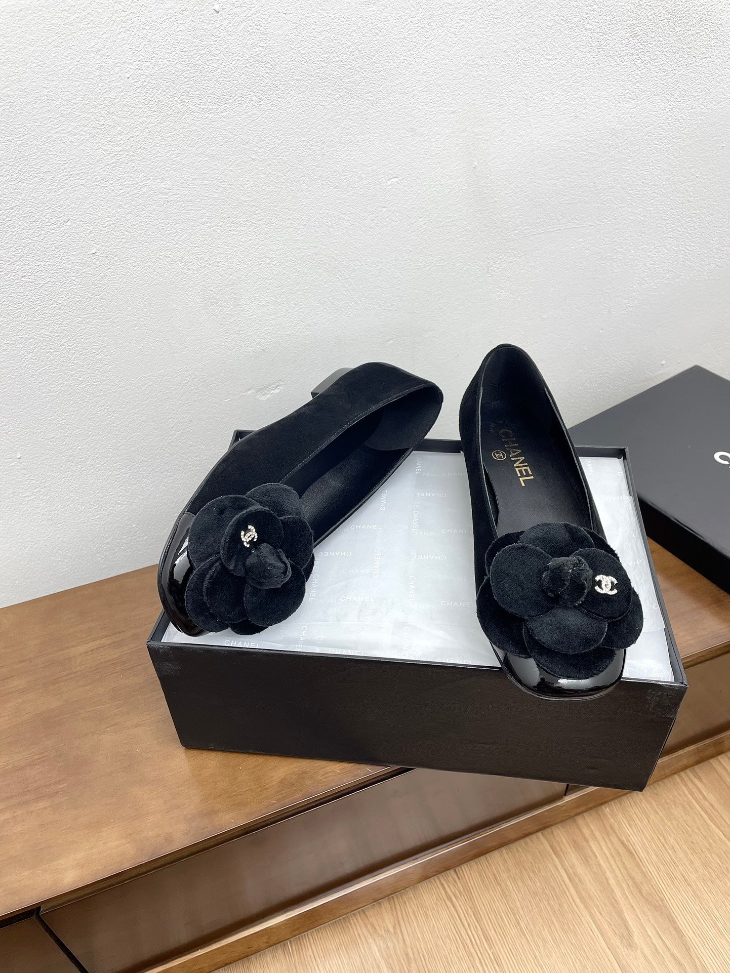 CHANEL Ballet Flats Black With Camellia Black Suede
