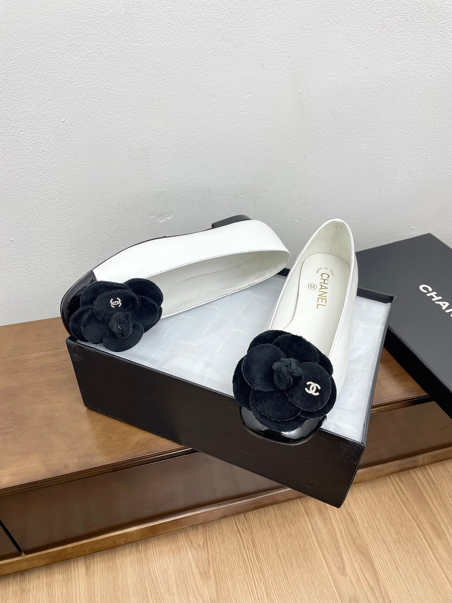 CHANEL Ballet Flats White With Camellia Black Lambskin