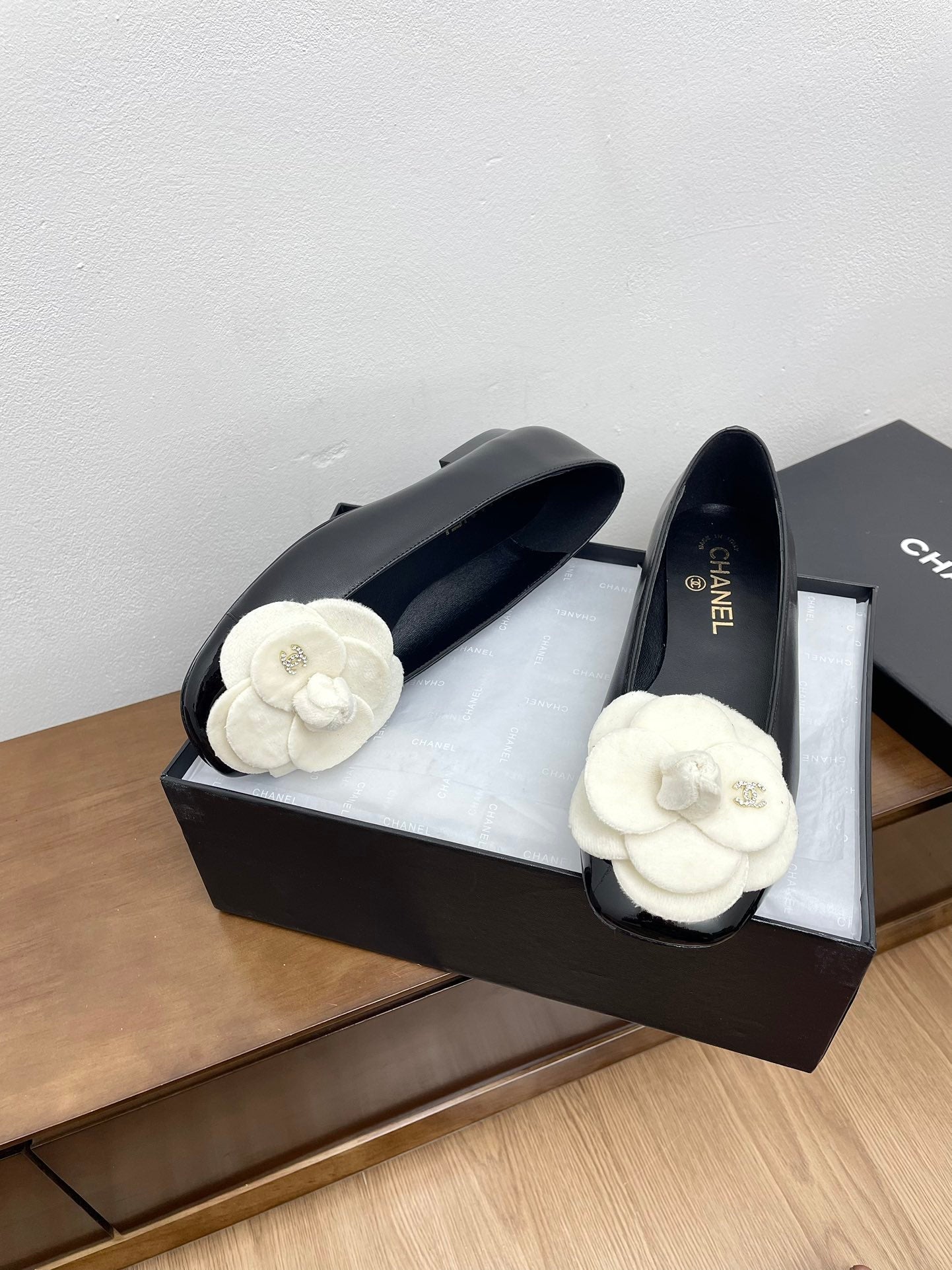 CHANEL Ballet Flats Black With Camellia White Lambskin