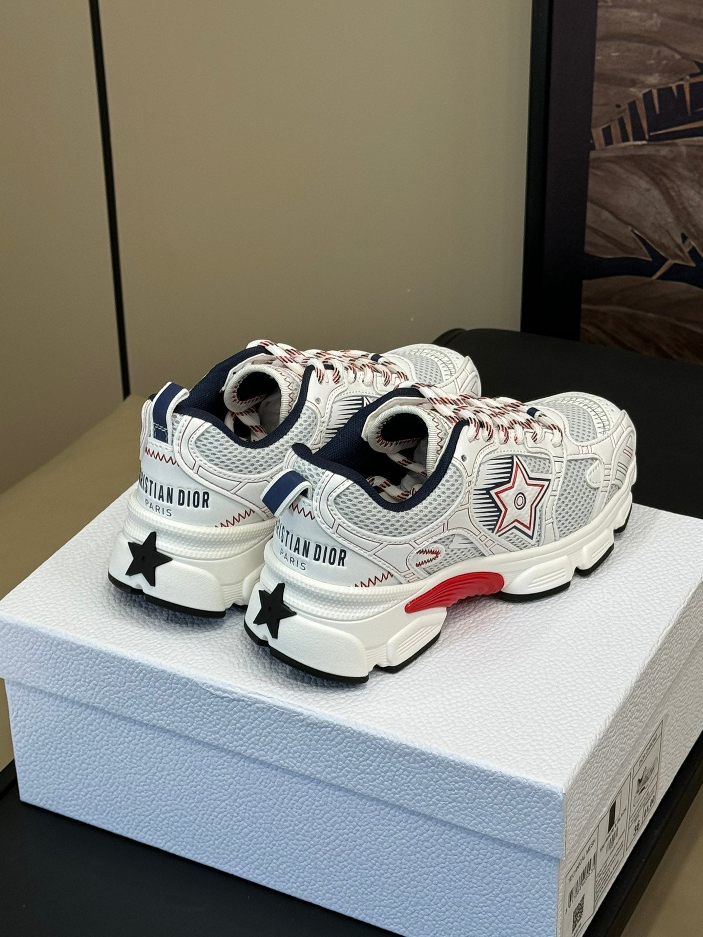 DIOR Chrono Sneaker White Mix Red Mesh Fabric 992629