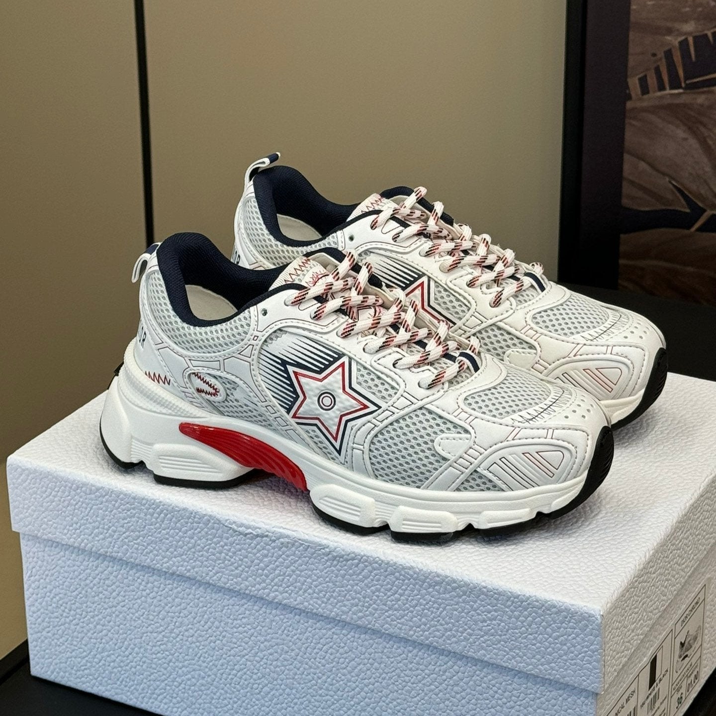 DIOR Chrono Sneaker White Mix Red Mesh Fabric 992629