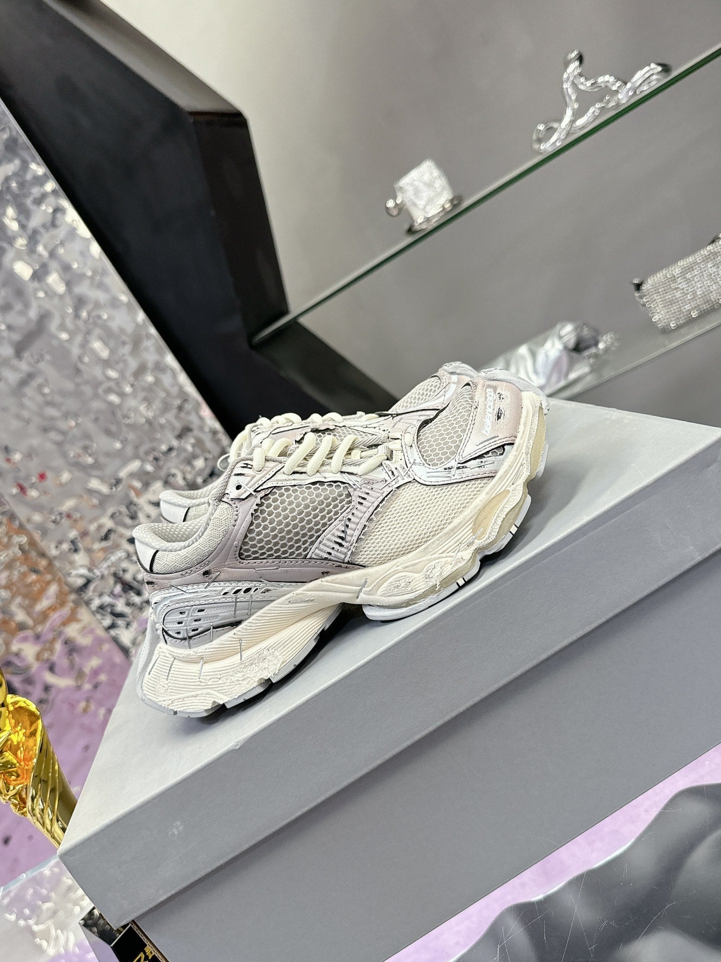 Balanciaga STAPLER SNEAKER IN BEIGE AND GREY POLYURETHANE AND POLYESTER