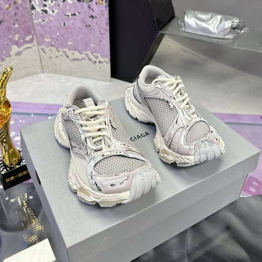 Balanciaga STAPLER SNEAKER IN BEIGE AND GREY POLYURETHANE AND POLYESTER